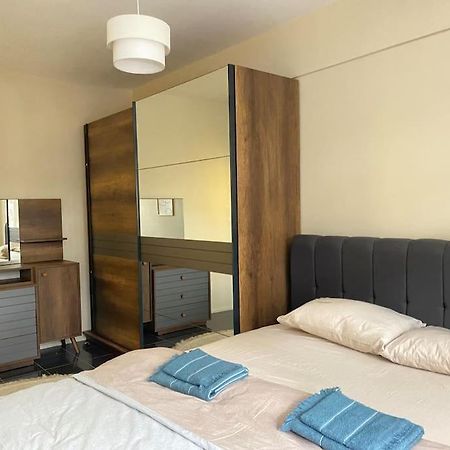Apartamento Comfy - Spacious Flat On The Kadikoey Seaside Estambul Exterior foto