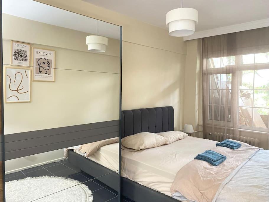 Apartamento Comfy - Spacious Flat On The Kadikoey Seaside Estambul Exterior foto