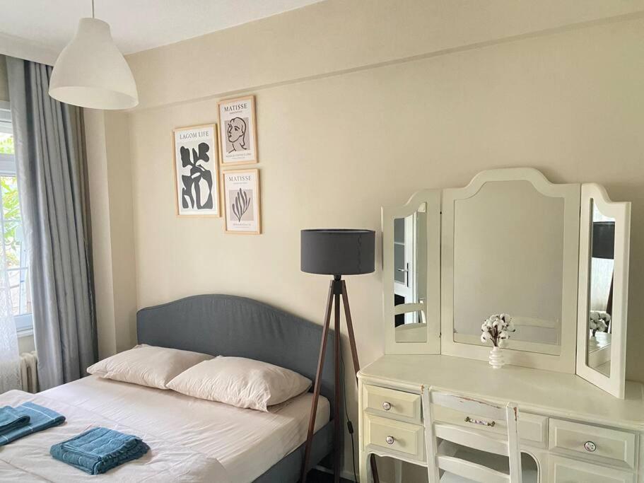 Apartamento Comfy - Spacious Flat On The Kadikoey Seaside Estambul Exterior foto